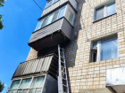 В Ростовской области причиной пожара на балконе стали стеклянные банки