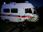 Фельдшер и водитель скорой пострадали в страшном лобовом ДТП с кроссовером на трассе под Ростовом