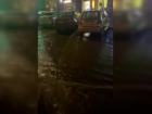 «Дороги превратились в полноводные реки»: сильный ливень затопил почти все районы Ростова