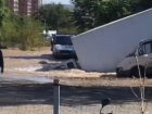 В Ростове на Орбитальной несколько машин провалились под землю из-за коммунальной аварии