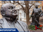 «Он никогда не был русофобом»: в Ростове открыли памятник Михаилу Жванецкому