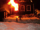 Два человека заживо сгорели при пожаре в жилом доме Ростовской области