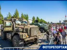 Бронемашины, беспилотники и сотни людей: как в Ростове проходит выставка трофейной техники