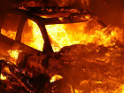 Мгновенно погиб водитель врезавшегося в дерево и сгоревшего автомобиля в Ростовской области
