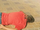 «Устал, отдохни»: лежащий лицом в брусчатку «интеллигентный» мужчина рассмешил жителей Ростова
