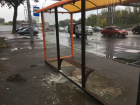 В мелкую крошку разбомбили бессовестные вандалы автобусную остановку на ростовском Сельмаше