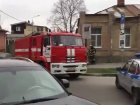 Место утреннего взрыва у школы в Ростове попало на видео
