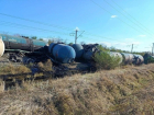 Более 170 железнодорожников восстанавливают пути после схода цистерн в Ростовской области