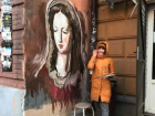 Ростовская художница Лидия Железняк нарисовала «Мадонну» на стене дома
