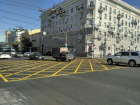 Автомобилистам не хватает «вафелек»: ростовчане предложили нарисовать желтую разметку