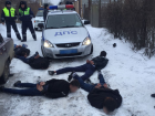 Погоня со стрельбой по колесам автомобиля развернулась на улицах Ростова