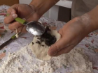 Пирожки с мухами испекла хуторянка для главы Неклиновского района
