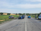 Два человека погибли при лобовом столкновении иномарок в Ростовской области 