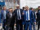 В Ростове стройплощадку школы в «Левобережье» посетил министр строительства и ЖКХ РФ Ирек Файзуллин