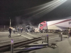 Два человека погибли в страшном ДТП с двумя грузовиками в Ростовской области
