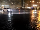 Центр Ростова превратился в бурную реку после осеннего ливня 