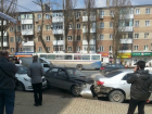 В Ростове Hyundai снес четыре припаркованные иномарки