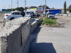 МЧС потребовало убрать бетонные блоки с закрытого рынка «Атлант» в Аксайском районе