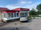 В Ростовской области водитель иномарки врезался в стену кафе и погиб 