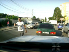 Опасная езда «директора мира» по дороге под Ростовом возмутила автомобилистов на видео