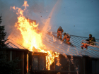 В Ростове-на-Дону десять человек спасли из пожара