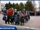 В День защитника Отечества в Ростове возложили цветы к мемориалу «Павшим воинам»