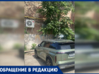 В Ростове на Станиславского неизвестная режет колеса десяткам автомобилистов