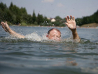 Фатальный прыжок с дерева в воду привел к гибели 14-летнего мальчика на Ростовском море