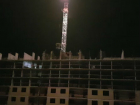 Ночная стройка ударными темпами сводит с ума жильцов многоквартирного дома под Ростовом