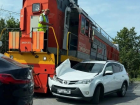 В Ростове автомобиль столкнулся с маневровым локомотивом на станции Ростов-Товарный