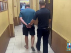 В Ростове мошенник предложил проверить счетчики и вынес из квартиры пенсионерки 400 тысяч рублей