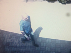 Похитивший сумку у сотрудника кафе в Ростове мужчина попался на видео