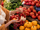 Летний урожай может замедлить рост цен на продукты в Ростовской области