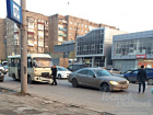 ДТП с маршруткой и «Мерседесом» собрало огромную пробку на проспекте Стачки в Ростове