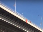 Экстремальный прыжок молодого ростовчанина с Ворошиловского моста попал на видео