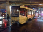ДТП с трамваем парализовало движение в районе пригородного вокзала в Ростове