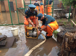 После сильного дождя в Ростове спасатели откачали 8,5 тысяч кубометров воды
