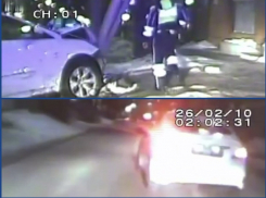 Подростки на угнанной машине попали в ДТП, уходя от погони 