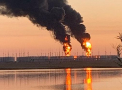 На Дону при пожаре на нефтебазе пострадали 18 человек