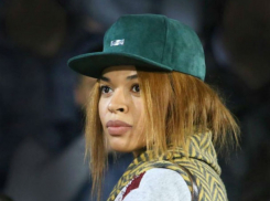 Жена защитника ФК «Ростов» Ивана Новосельцева просит фанатов спросить его об их отношениях