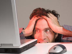 Неработающий проводной интернет заставил ростовчан ухватиться за смартфоны