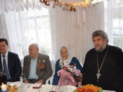 В Азове ветераны войны отметили 70-летний юбилей своей свадьбы