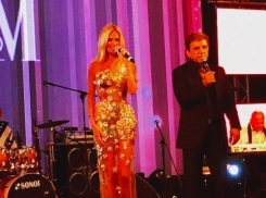 Ростовчанка Виктория Лопырева стала ведущей на свадьбе в Израиле