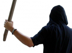 Школьник пробил голову 10-летнему другу палкой во время игры во дворе Ростова