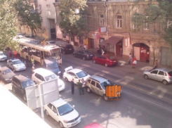 В Ростове трамвай устроил ДТП с 4 машинами