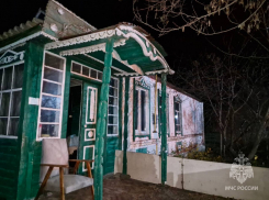 Двухлетний ребёнок погиб в пожаре в хуторе в Ростовской области