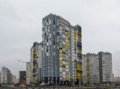 Ростовчанка пожаловалась на неработающие лифты в 19-этажке на Левенцовке