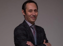 Сотрудника ростовского штаба Навального увезли на допрос