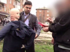 Подозреваемый в жестком убийстве 21-летнего парня в Новошахтинске дал показания на следственном эксперименте