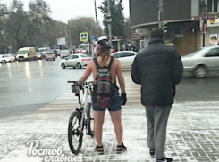 Ростовчанин решил освежиться морозным вечером в центре города